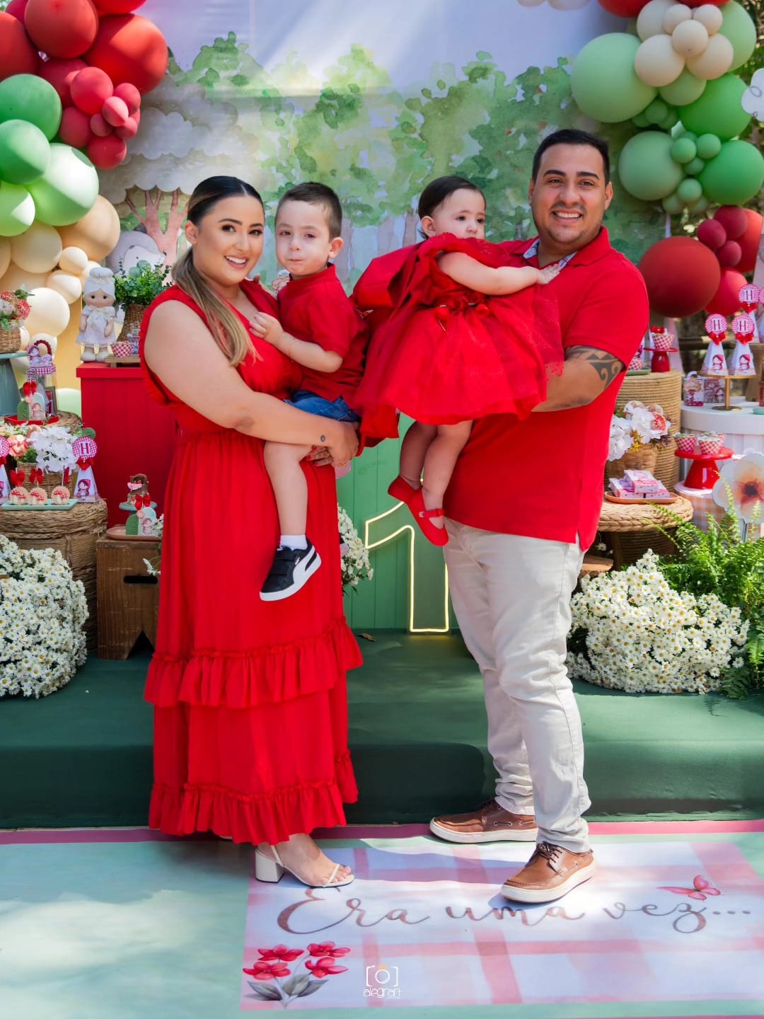 Chapeuzinho Vermelho da Helena — 1 aninho